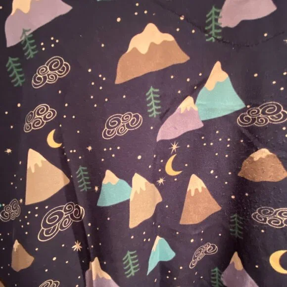 Scrub Top - Picture 3 of 3